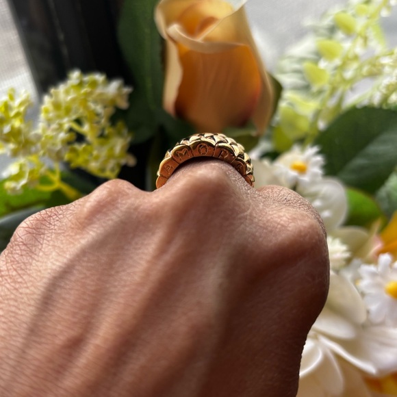 Amore Quilted Chevron Tapered Statement Ring Brass 14K Yellow Goldplated Sz 7.5 - Picture 4 of 12